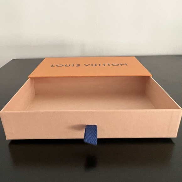 Louis Vuitton empty box - Picture 3 of 3